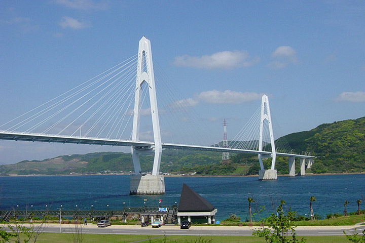 Opening of Oshima Bridge (length 1095m), which made Oshima“Peninsula from Island”.